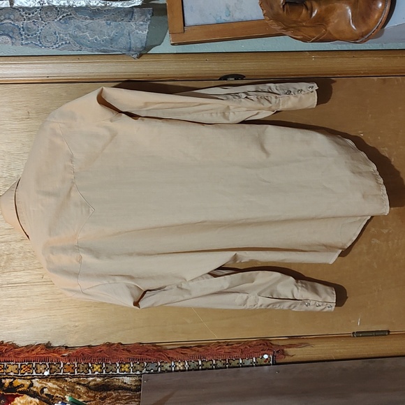 Unique western embroidered pearl snap top - Picture 4 of 7